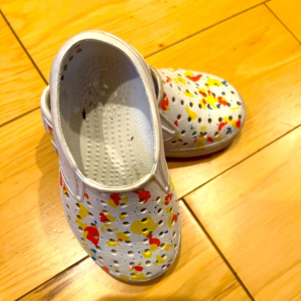 Native toddler size 7